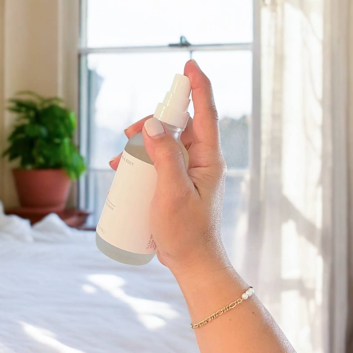 Sacred Clarity Mint & Eucalyptus Room Spray Refreshing Botanical Mist | Lemon, Verbena & Crisp Mint | 4o